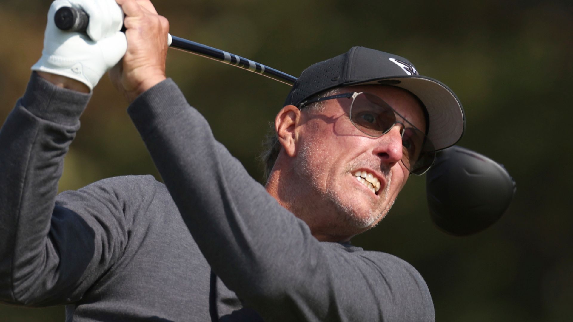 McIlroy takes dig at Mickelson over Ryder Cup betting claim