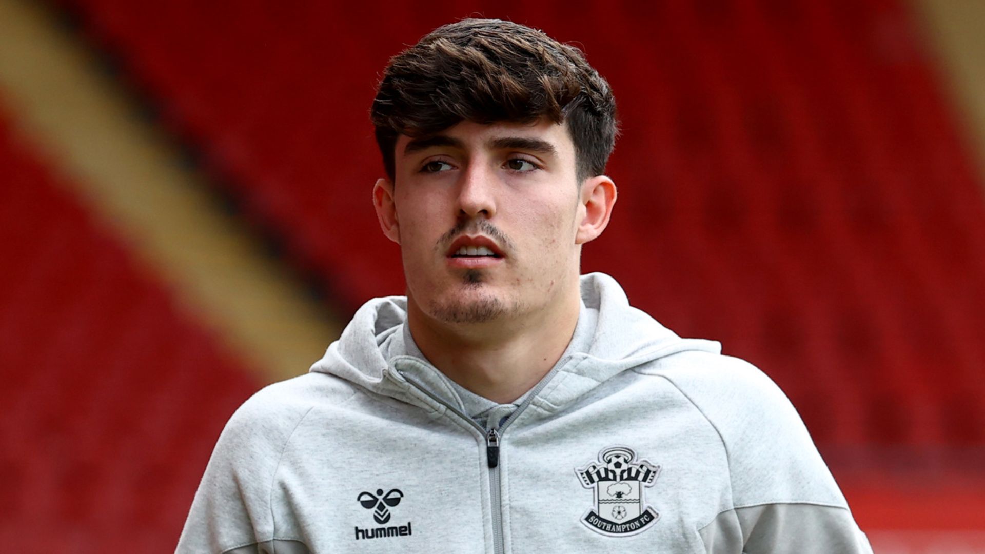Newcastle agree £32m deal with Southampton for Livramento