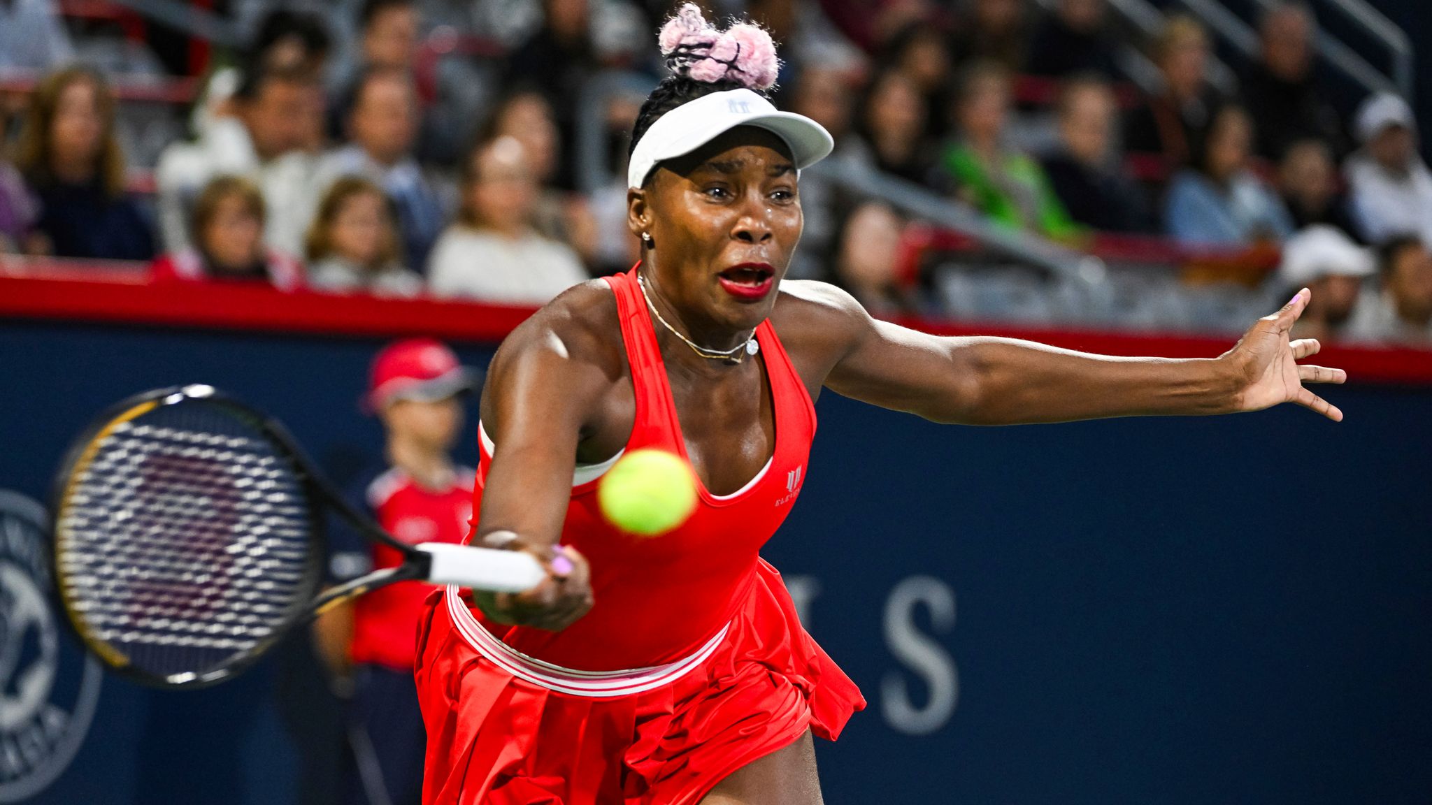 Venus Williams opens Cincinnati Open with first win over top-20 opponent in four years, at the age of 43 Tennis News Sky Sports