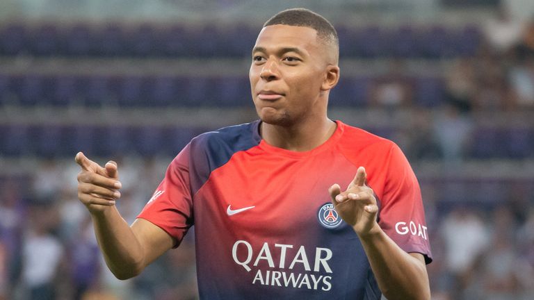 Kylian Mbappe during PSG's match against Toulouse