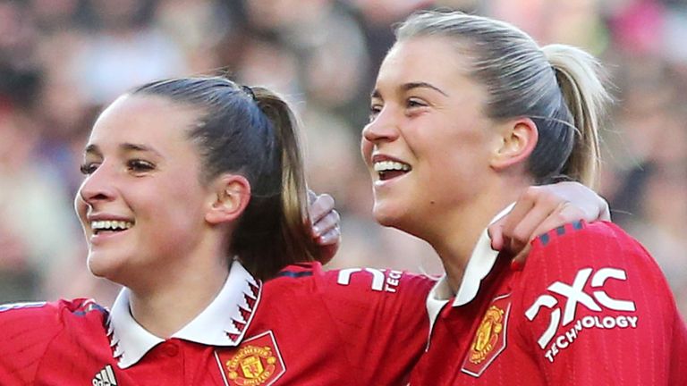 Ella Toone e Alessia Russo