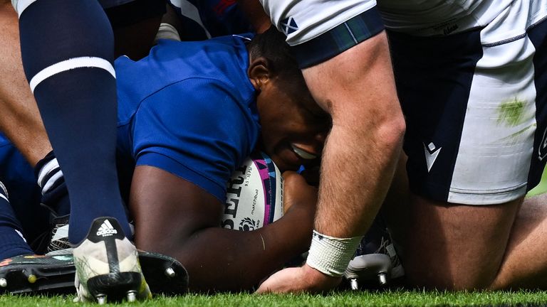 Cameron Woki got over to score France's third try before half-time