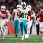 Dolphins hold off Patriots 24-17