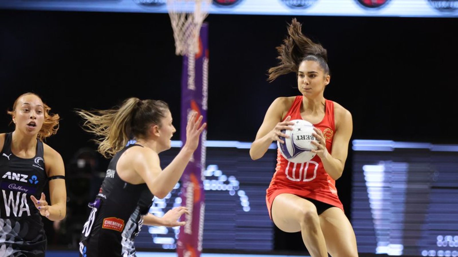 New Look Vitality Roses Take Dramatic 55 54 Win In First Test With New Zealand In Christchurch 9335