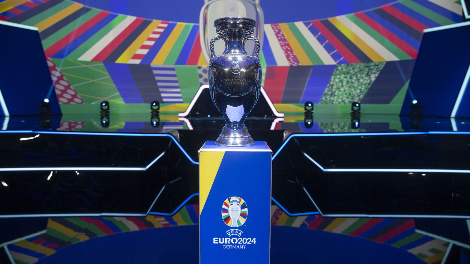 Где проводится чемпионат европы 2024. Euro 2024 Group Stage. Жеребьевка евро 2024. Церемония открытия евро 2024. Олимпийский стадион Берлин Euro 2024.