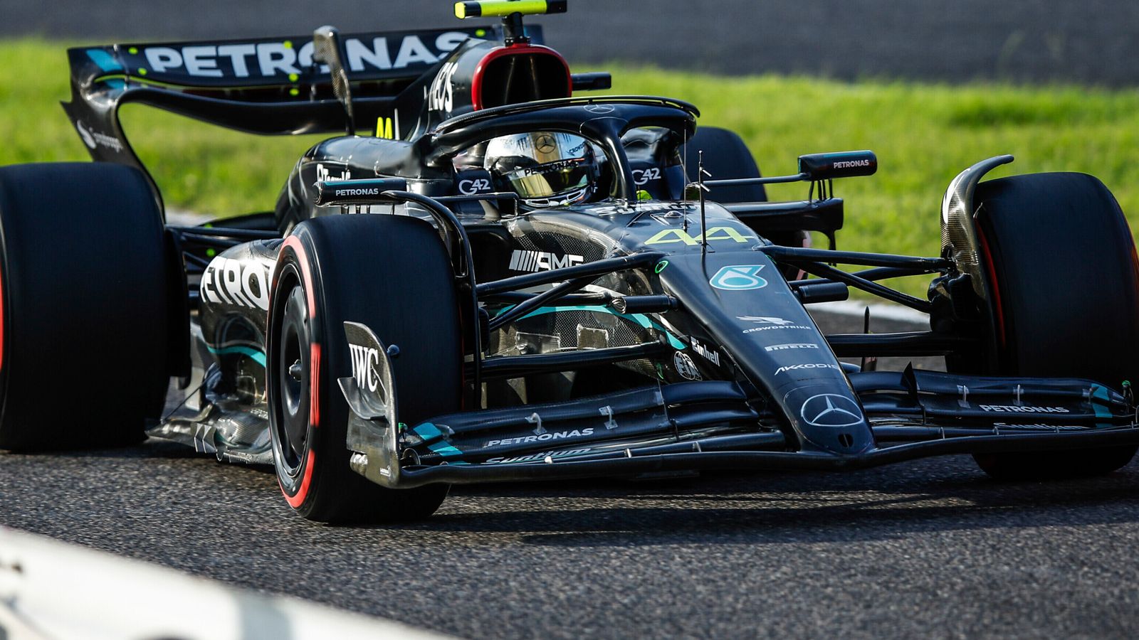 Mercedes open up on car overhaul and 'very ambitious targets'