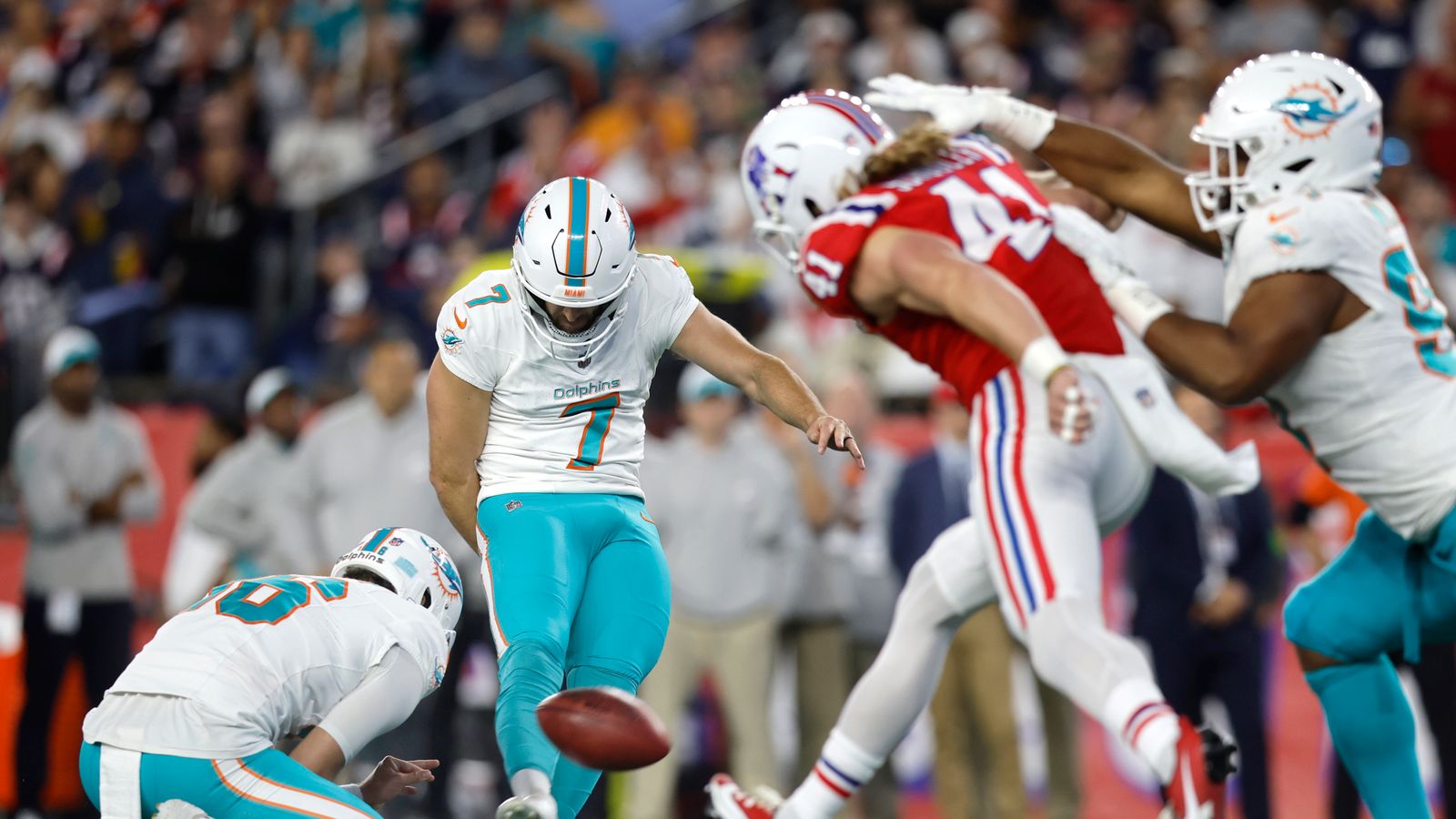 Brenden Schooler makes HUGE field goal block NFL News Sky Sports