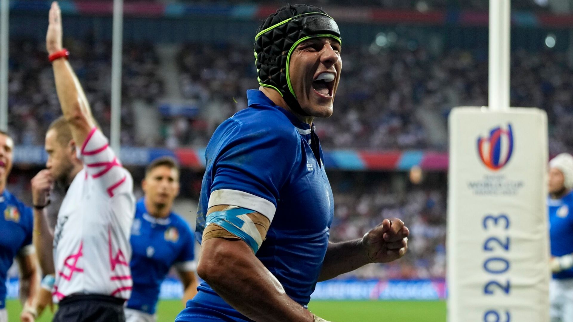 Italy survive Uruguay scare at Rugby World Cup to lead Pool A