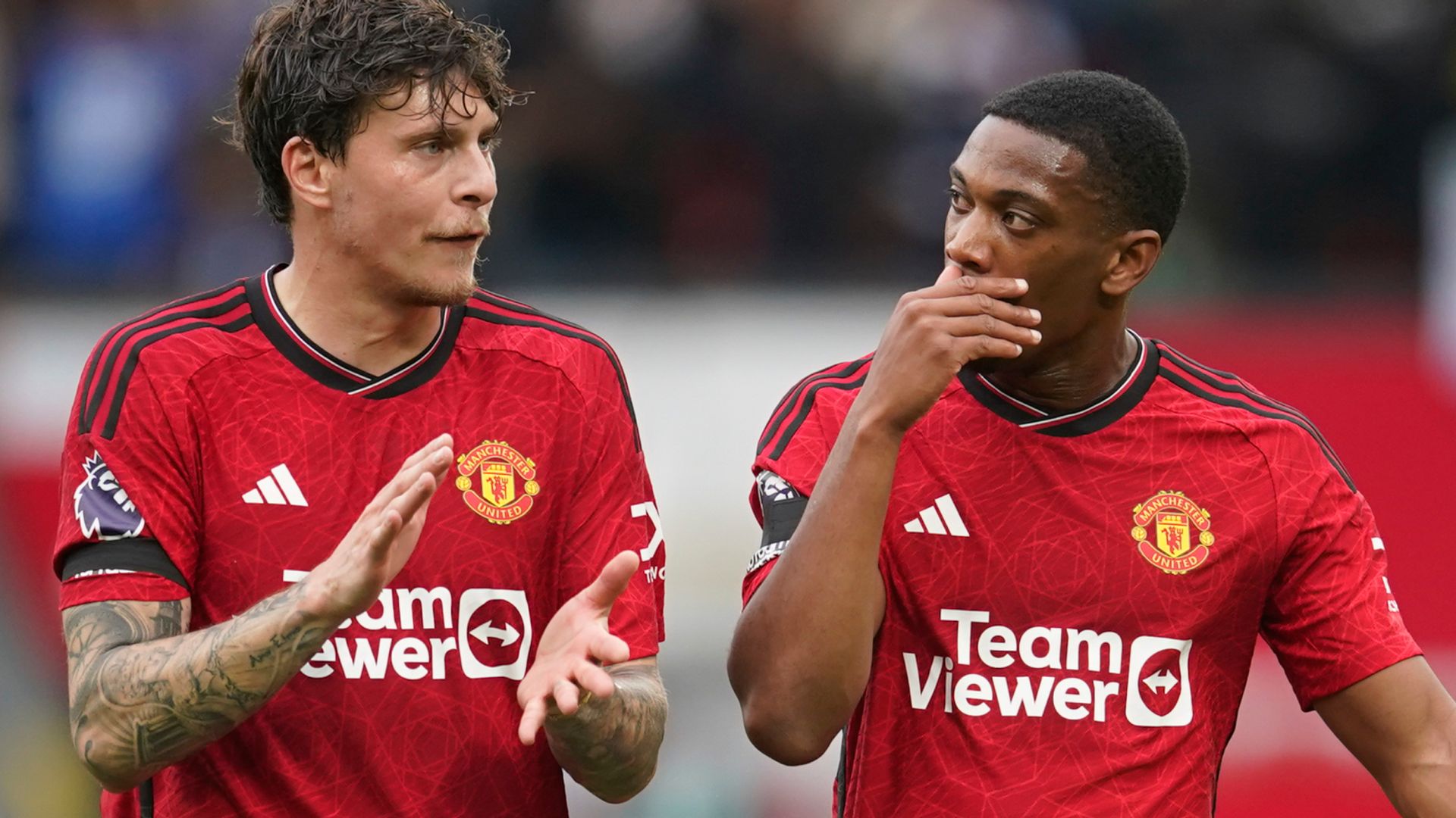Neville: Man Utd players committed, I just wonder how good they are