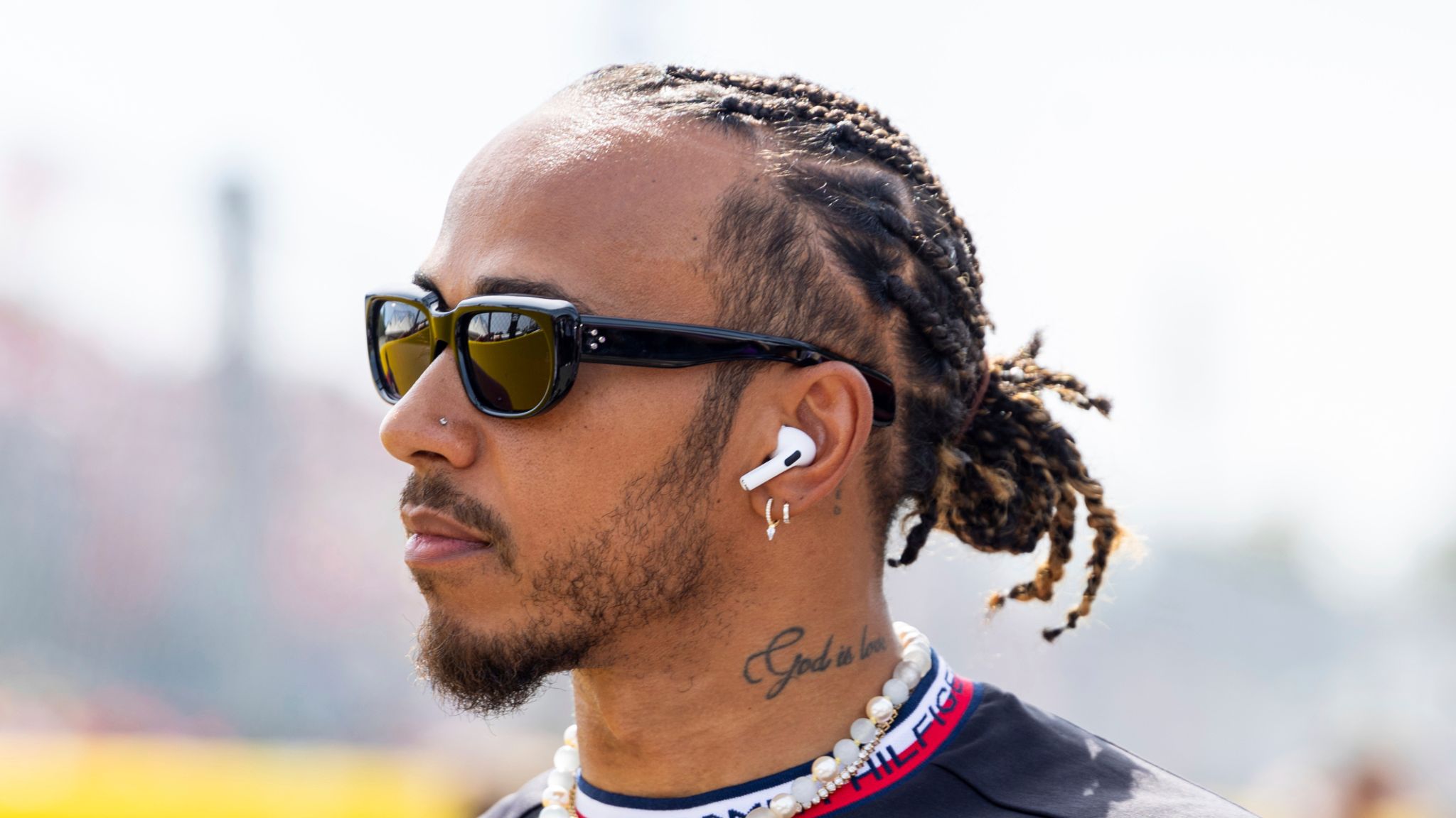 Lewis Hamilton has '100% faith' that Mercedes can 'dethrone' Red