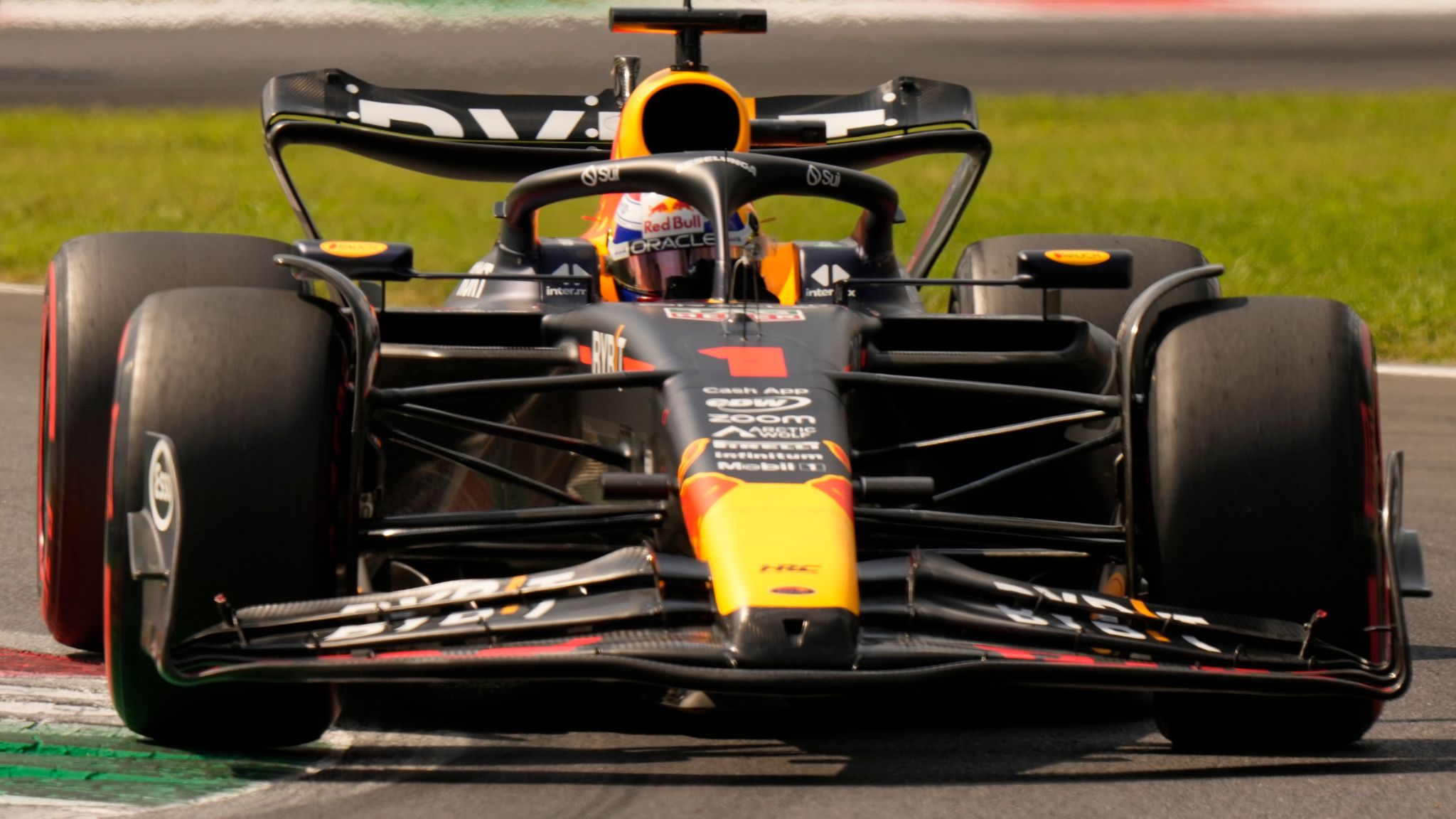 Italian GP Carlos Sainz leads Max Verstappen and Lewis Hamilton in Monza final practice ahead of qualifying F1 News