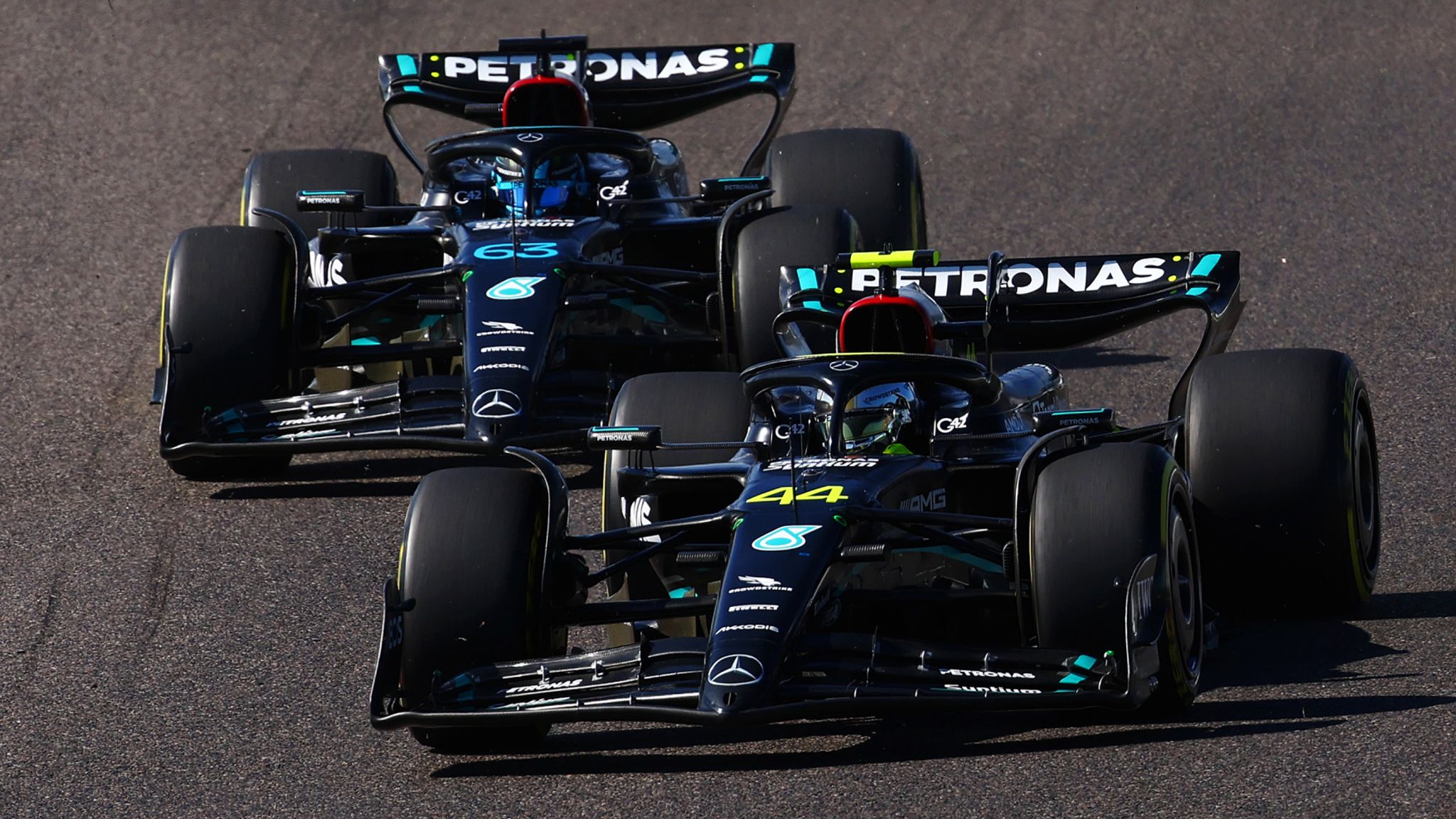 Lewis Hamilton and George Russell explain dramatic Japanese GP for Mercedes as pair come close to contact at Suzuka F1 News
