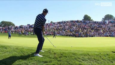 Spieth chips in to win hole and level match