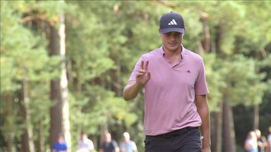 'Oh my word!' | Aberg escapes with bogey after monster putt
