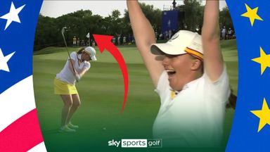 'The crowd's gone wild!' | Dryburgh holes out for spectacular birdie!