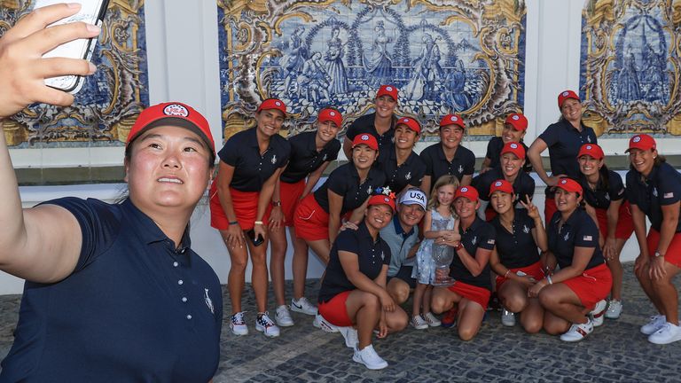Angel Yin takes a selfie with the rest of Team USA ahead of the 2023 Solheim Cup 