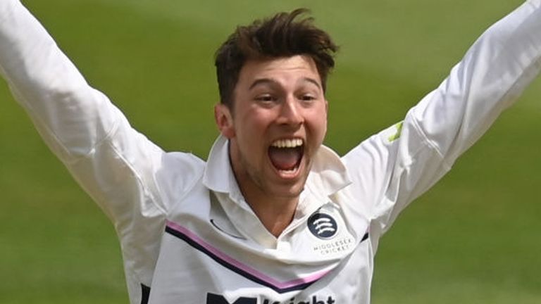 Josh de Caires puts Middlesex in driving seat