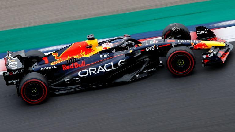 SUZUKA, JAPAN - SEPTEMBER 22: Max Verstappen, Red Bull Racing RB19 during the Japanese GP at Suzuka on Friday September 22, 2023 in Suzuka, Japan. (Photo by Jake Grant / LAT Images)