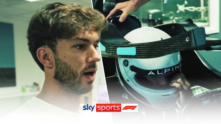 Pierre Gasly visits the Alpine simulator to prepare for Singapore