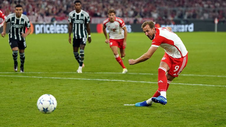 Harry Kane scored from the spot to put Bayern Munich 3-1 up against Man Utd