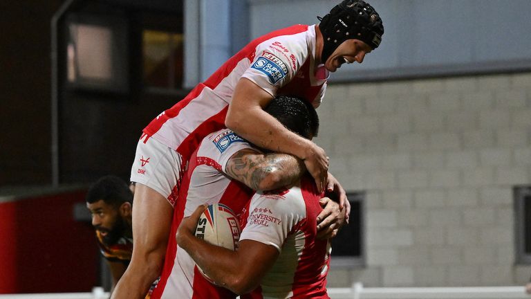 Hull K R celebrate try against Salford Red Devils