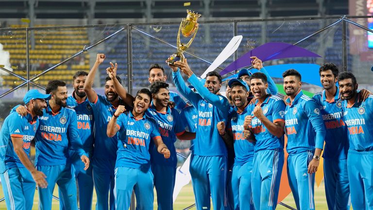 India players celebrate with the trophy after their win in the Asia Cup cricket final against Sri Lanka, in Colombo, Sri Lanka, Sunday, Sept.17, 2023. (AP Photo/Eranga Jayawardena)