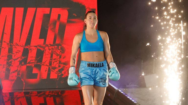 Mayer comes to Manchester, looking for a shot at welterweight world champion Natasha Jonas next