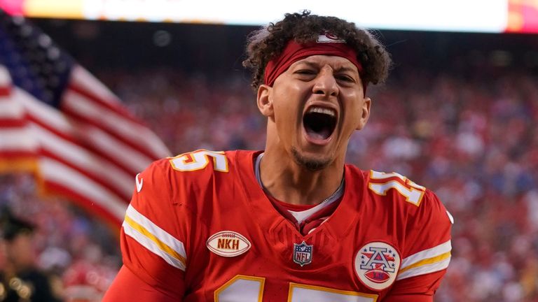 Seahawks' Russell Wilson surpassed by Chiefs' Patrick Mahomes as NFL's  highest-paid player