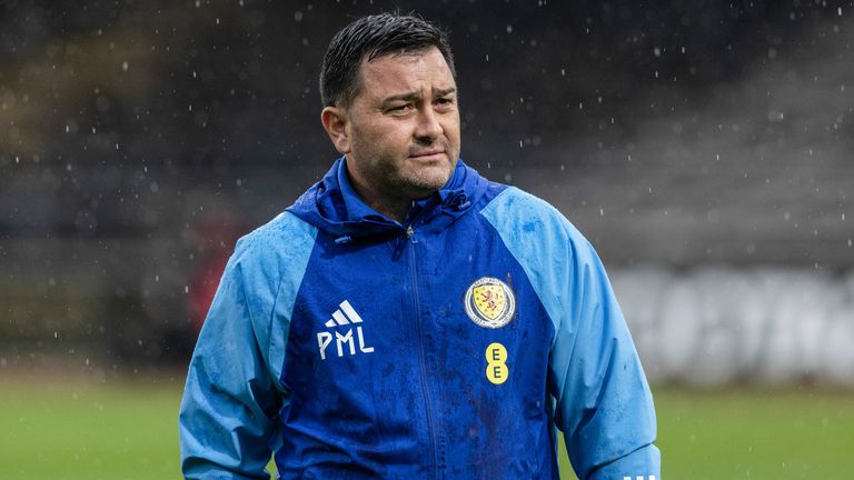 Scotland women's head coach Pedro Martinez Losa has agreed a new deal