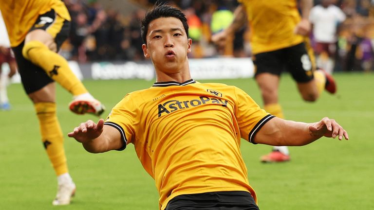 Hee-Chan Hwang celebrates after restoring Wolves' lead against Manchester City