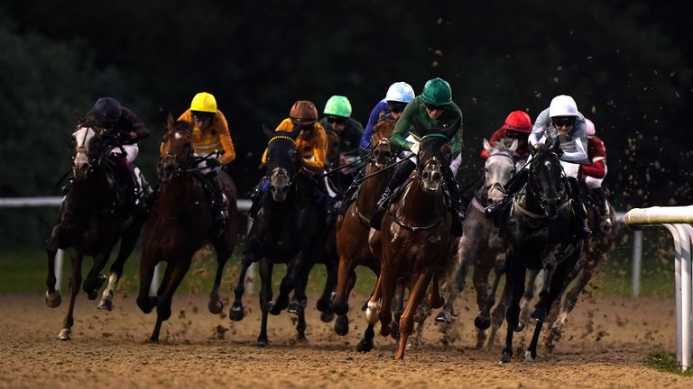 Ireland closed the gap in the Racing League to leaders Wales and the West on a thrilling night at Wolverhampton