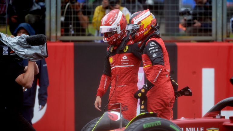 Sur le podcast Sky Sports F1, Simon Lazenby et Anthony Davidson discutent si Carlos Sainz recevait une voiture gagnante, le duo Ferrari pourrait-il être plus fort que l'équipage Red Bull ?