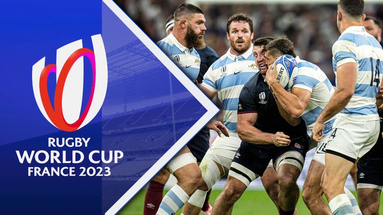 England&#39;s Tom Curry, center left, clashes heads with Argentina&#39;s Juan Cruz Mallia, for which he got a red card, during the Rugby World Cup Pool D match between England and Argentina