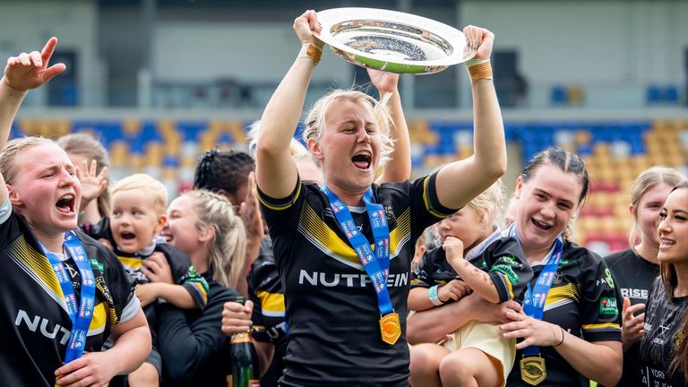 York's Tara-Jane Stanley lifts the Betfred Women's Super League League Leader's Shield (Allan McKenzie/SWpix.com)