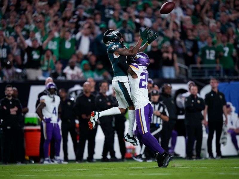 Philadelphia Eagles Devonta Smith makes this brilliant highlight play leaping above Theo Jackson to bring in the 54 yard dart from Jalen Hurts