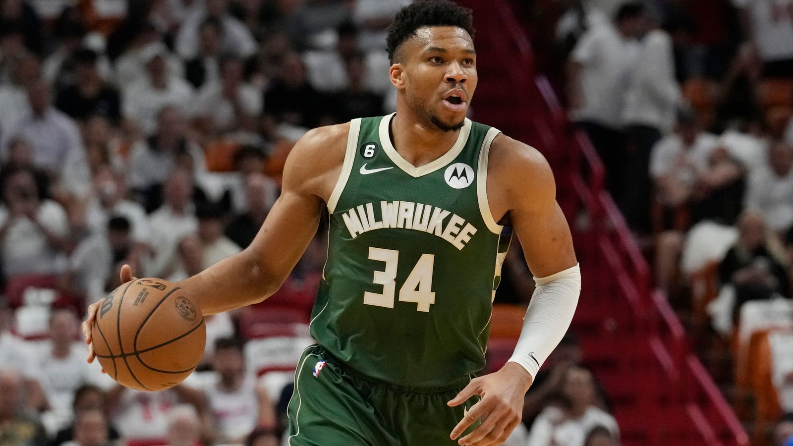 Bucks Links: Sky's the limit for Giannis & Dame (in theory), and