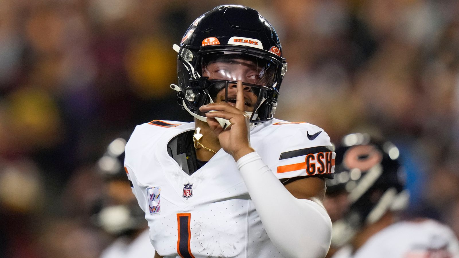 Chicago Bears 40-20 Washington Commanders: Justin Fields And DJ Moore ...