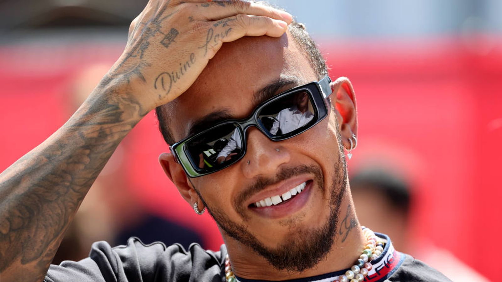 Lewis Hamilton: Mercedes driver backs F1 to race in extreme heat after