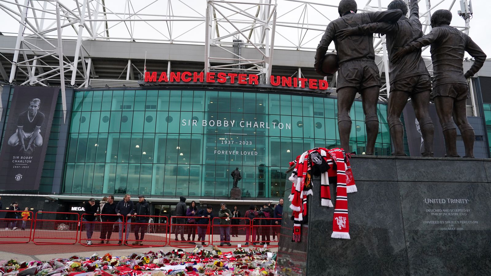 Sir Bobby Charlton: O técnico do Man Utd, Erik ten Hag, presta homenagem à lenda antes do jogo imperdível da Liga dos Campeões |  Notícias de futebol