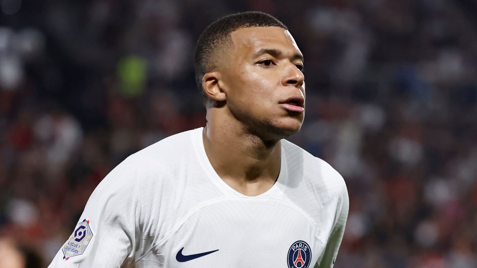 Mbappe+Stuns+with+Record-Breaking+Transfer