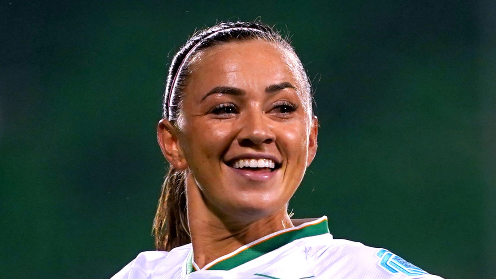 Итоги женской Лиги наций: Кэти Маккейб оформила хет-трик за сборную Ирландии, а Дженни Эрмосо забила победный гол в возвращении Испании |  футбольные новости