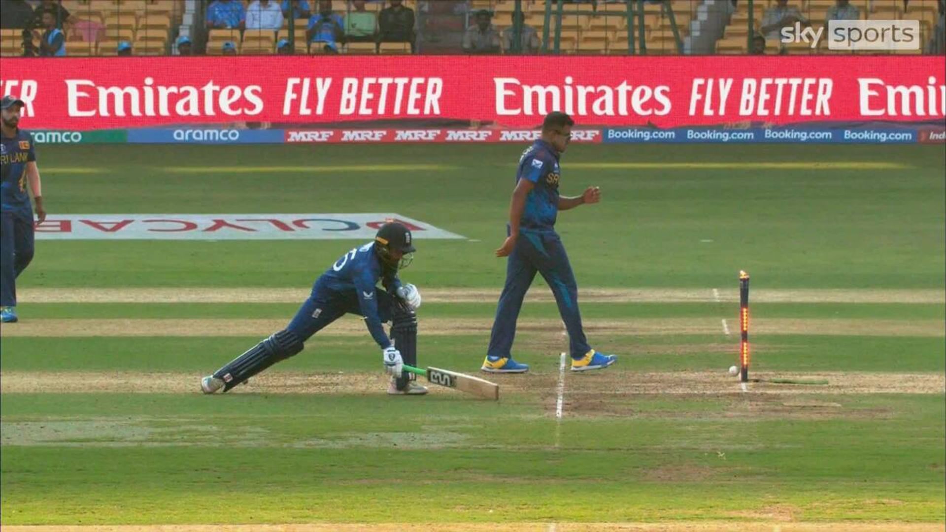 'What has happened here!?' | Rashid run out at the non-striker's end