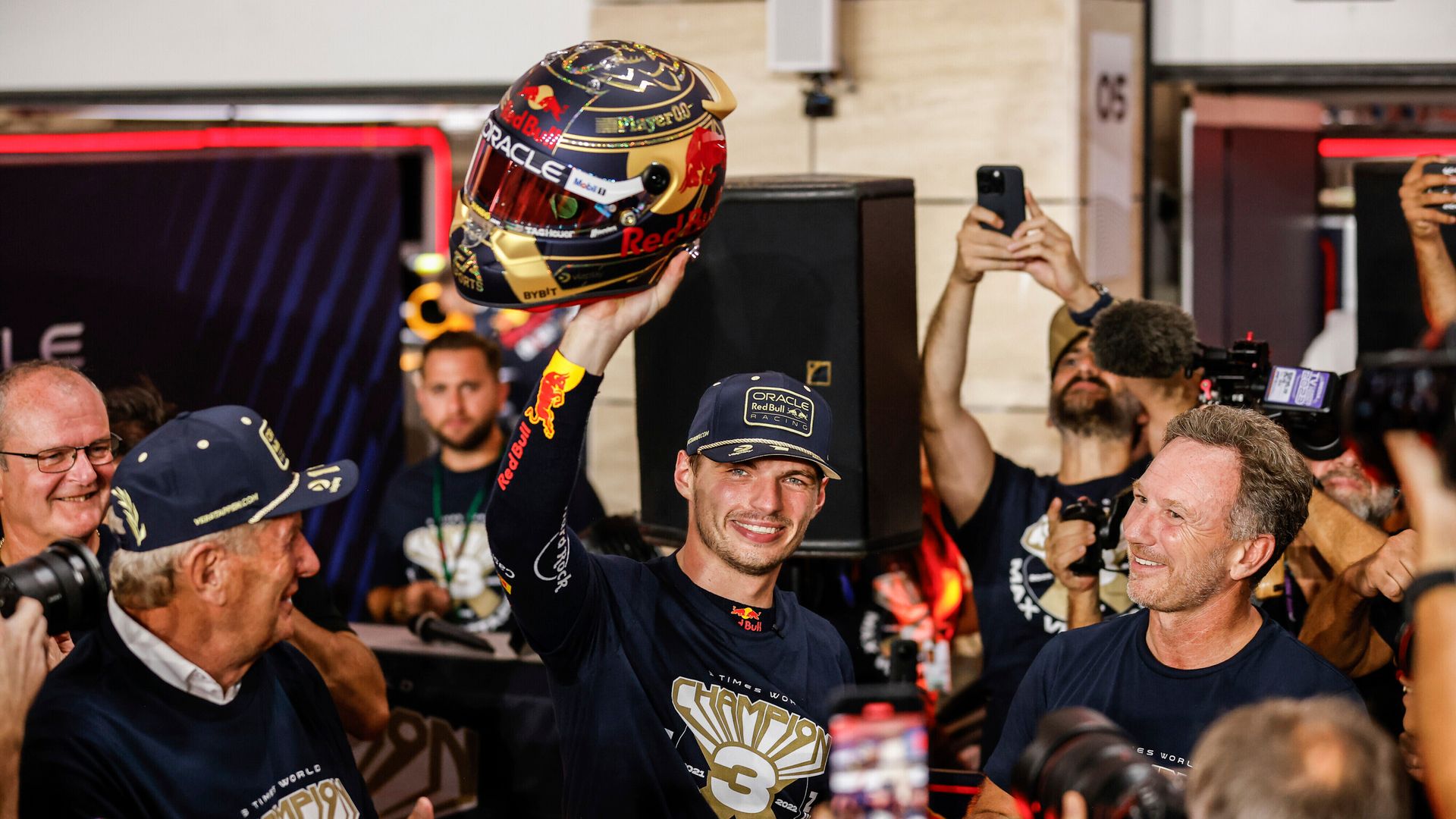 Verstappen: Beautiful story to spend entire career with Red Bull