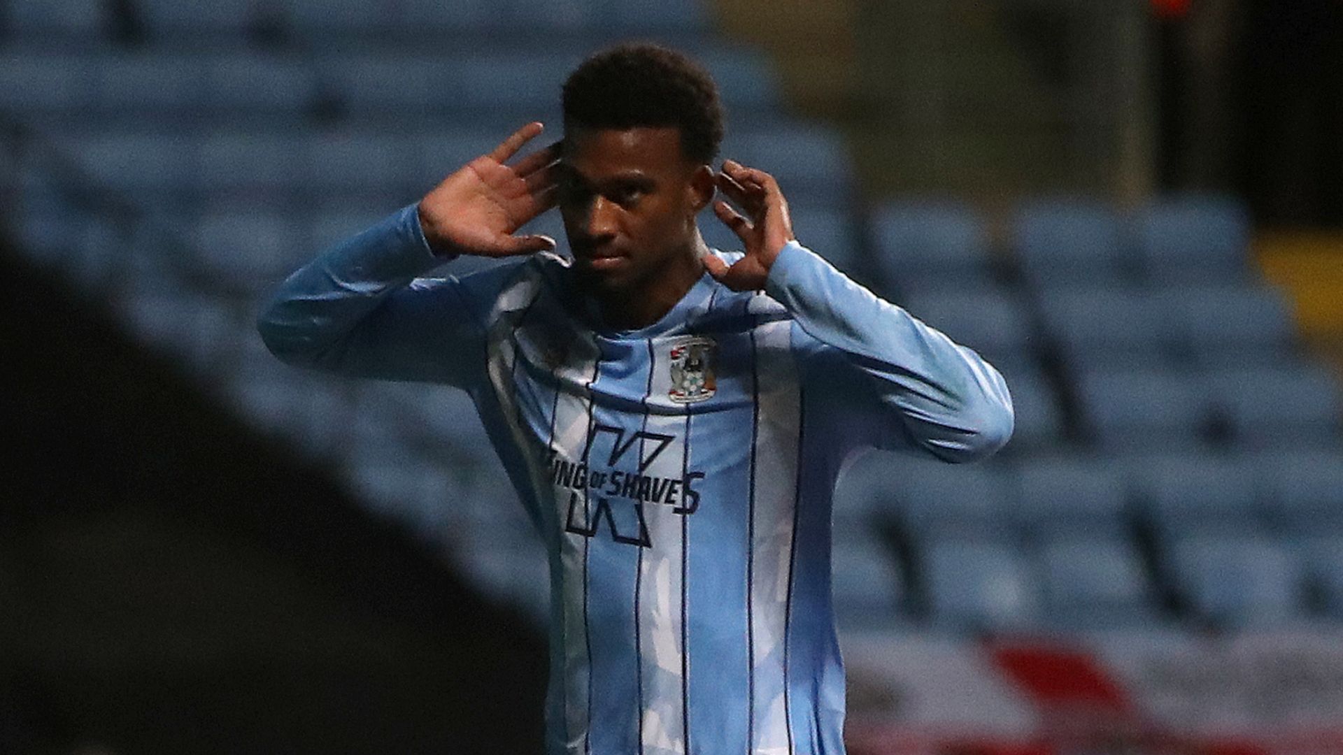 Late Wright goal sees Coventry past Blackburn