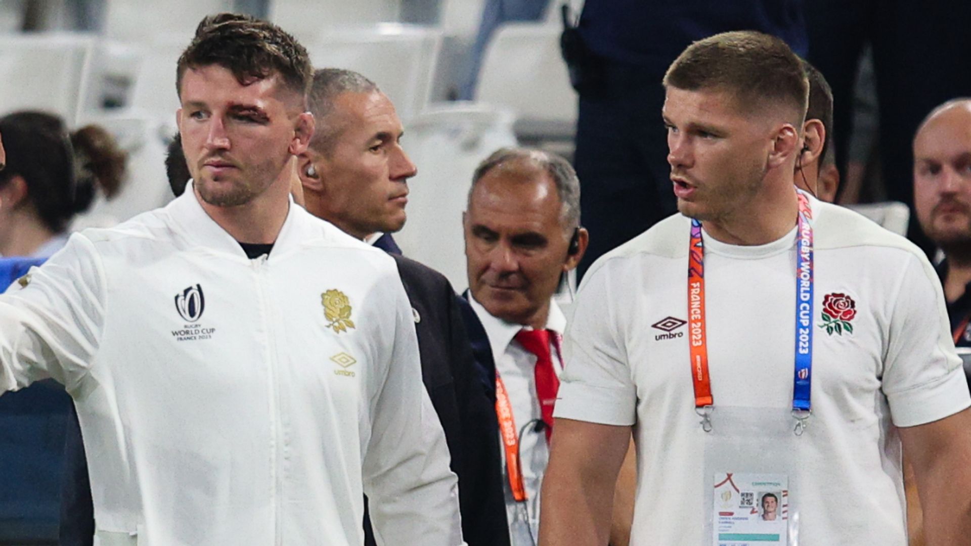 England skipper Farrell slams 'unacceptable' online abuse of Curry