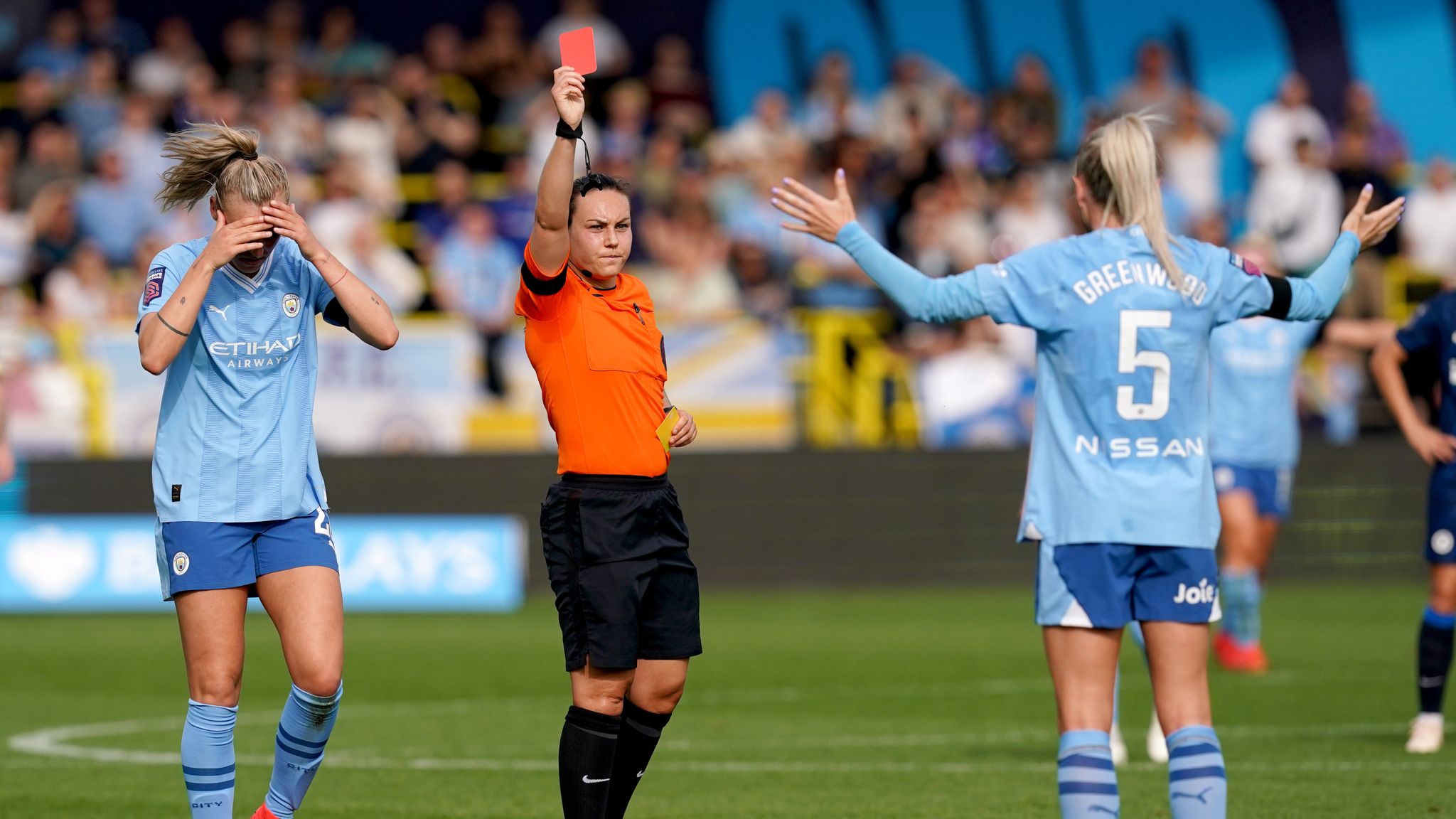 Man City Women 1-1 Chelsea Women: Alex Greenwood and Lauren Hemp sent ...