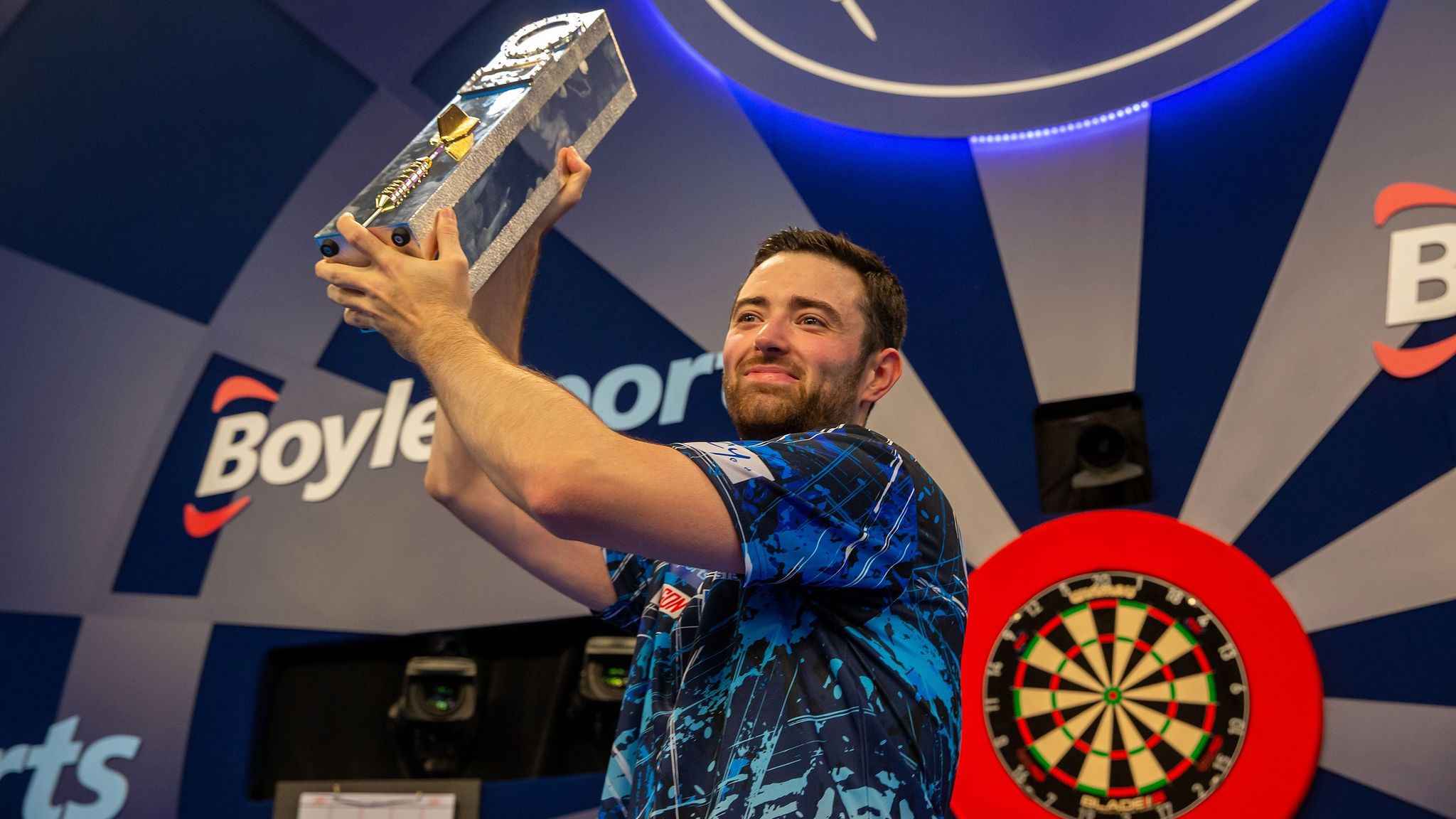 World Grand Prix Luke Humphries vows to become number one and win the world title Darts News Sky Sports