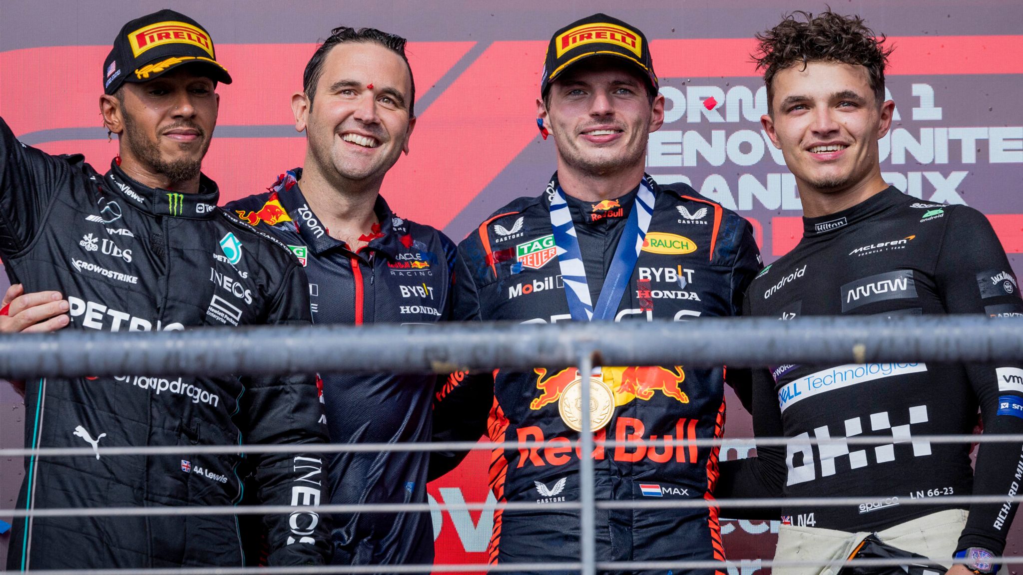 United States GP: Max Verstappen denies Lewis Hamilton first 2022 win with  late overtake as Red Bull clinch constructors' title