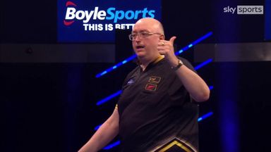 Gilding hits back against Cross with brilliant 142 finish