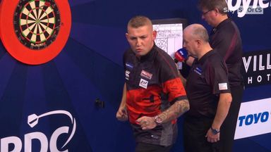 Aspinall's amazing 140 out forces deciding set